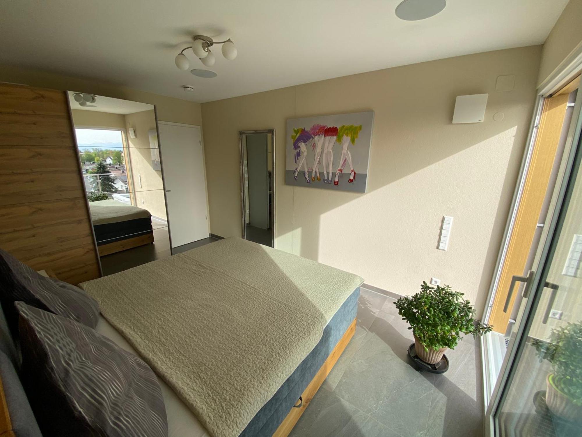 Penthouse Apartment Mit Alpenblick Friedrichshafen Exterior photo