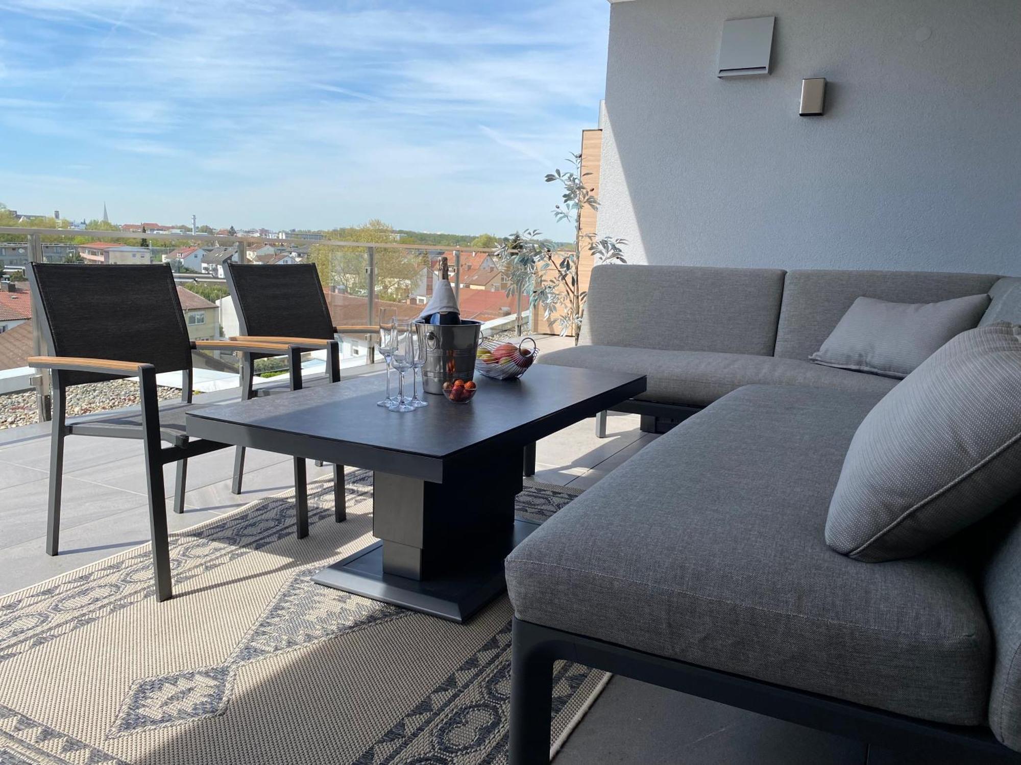 Penthouse Apartment Mit Alpenblick Friedrichshafen Exterior photo