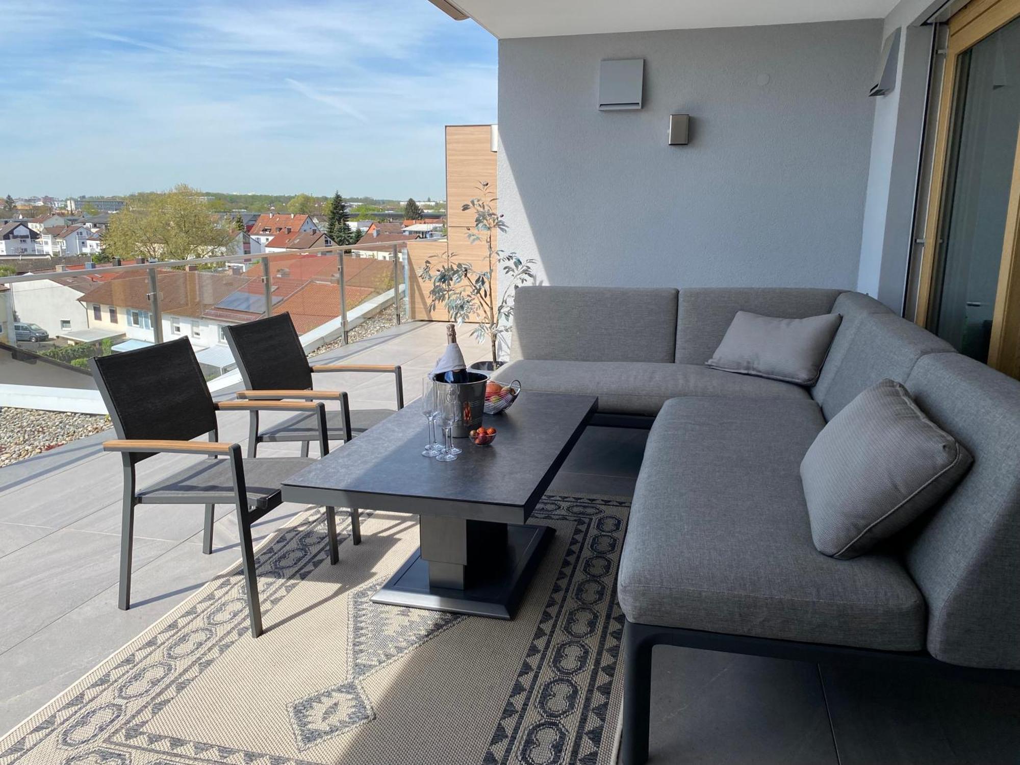 Penthouse Apartment Mit Alpenblick Friedrichshafen Exterior photo